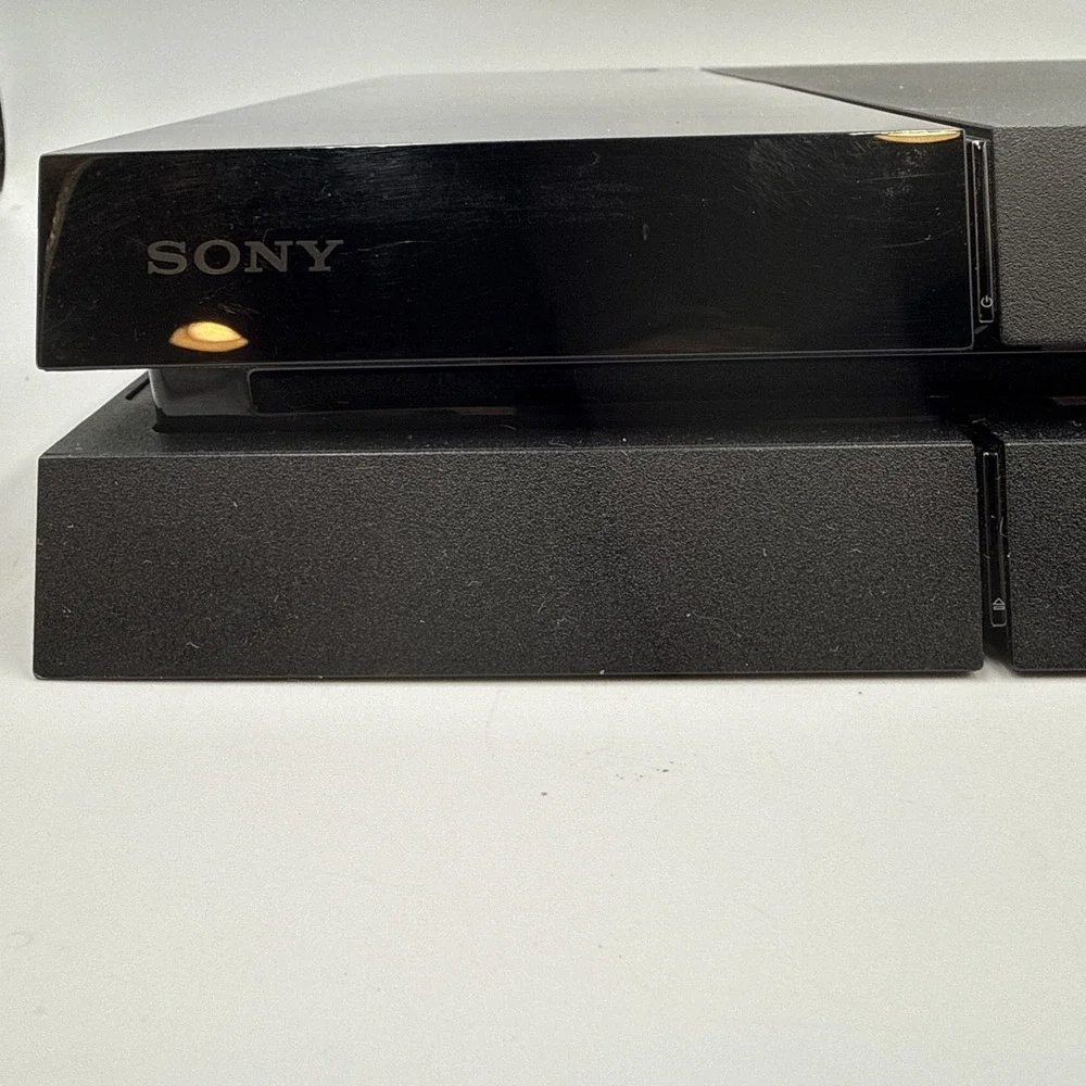 Sony PlayStation 4 CUH-1115A 500GB Black Console No Power Cord Works